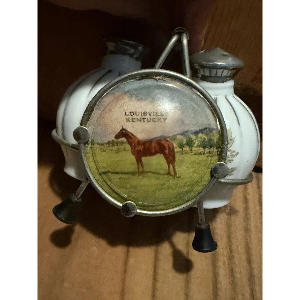 VTG State Capitol Lexington Kentucky Salt & Pepper Shaker W/Holder